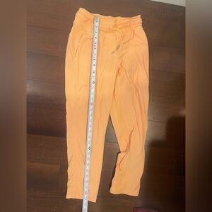 nwt lululemon dance sudio mid-rise Orange rock melon Cropped Pant size 2